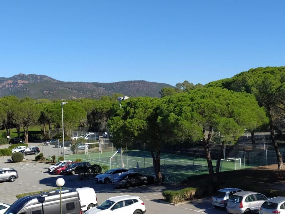 Ideal Saint Raphael Piscine Clim Parking Apartment Exterior foto